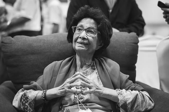 My deepest condolences to @chedetofficial on the passing of his wife Tun Dr Siti Hasmah binti Mohamad Ali. Tun Siti Hasmah led an extraordinary life. A pioneer in her field, she made important contributions to healthc…
