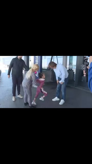 Ne treba da se plašimo “zle sudbine” ona treba da se plaši nas! Ako smo odlučni, posvećeni, i nepokolebljivi ciljeve ćemo ostvariti svakako! OBEĆAO SAM MALOJ NIKOLINI DA ĆE SKROZ OZDRAVITI I TAKO ĆE BITI!