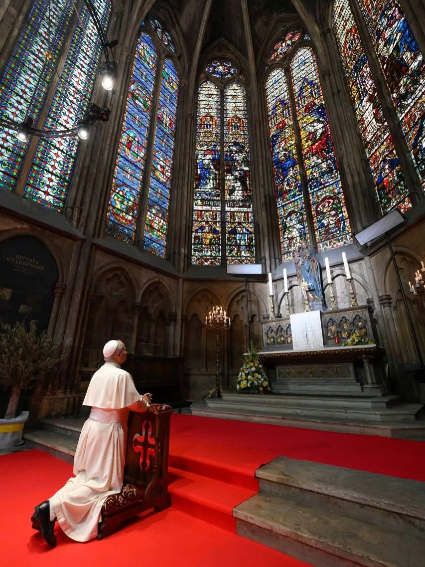 FR: Merci à tous! Très chers amis, continuons à marcher ensemble, unis dans la sainte Mère l’Église, pour la gloire de Dieu et au service de son Royaume d’amour, de justice et de paix. Merci beaucoup. #VoyageApostoliq…