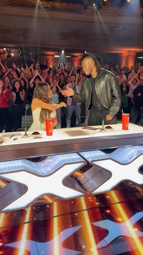 GAAAAAAATTTTTTTT THEMMMMMMMMM @agt @officialmelb @howiemandel @sofiavergara