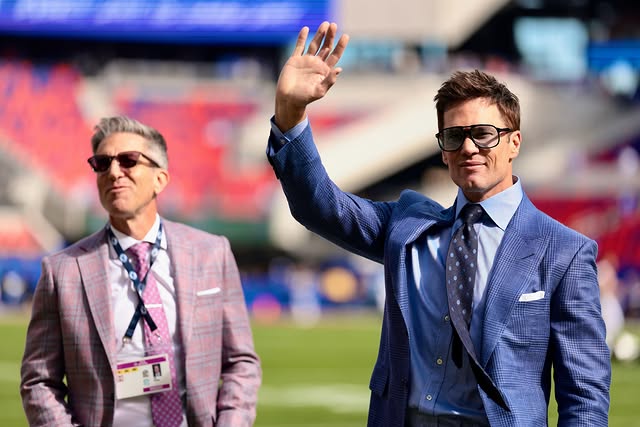 There’s nothing I love more than going to work with my man, and the best in the business, @kevburkhardt and the entire @nflonfox crew. I’m blessed to work with the best team in sports. @erinandrews, Tom Rinaldi, @dean…