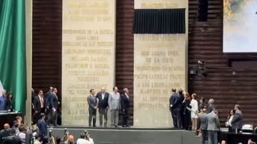 Hoy, en sesión solemne en la H. Cámara de Diputados, fue develada en su Muro de Honor, en letras de oro, la leyenda “475 años de la Universidad de México (1551-2026)”. ¡#GOYA! 💙💛