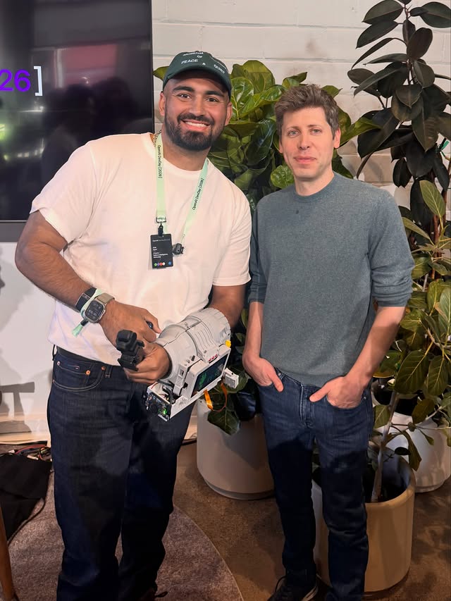 Super non-organized SF dumped ! I just met the final boss !! God how much I love San Francisco 😍😍😍🌁. 😍😍😍 thank you @openai @openaidevs by making this possible !