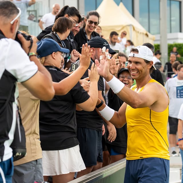 Siempre es una gran ilusión recibir en la @rafanadalacademy a los jugadores del Encuentro Nacional “Más que Tenis”, que cada año llevamos a cabo desde la @frnadal y @specialolympics.esp con el apoyo de @santander_es. …