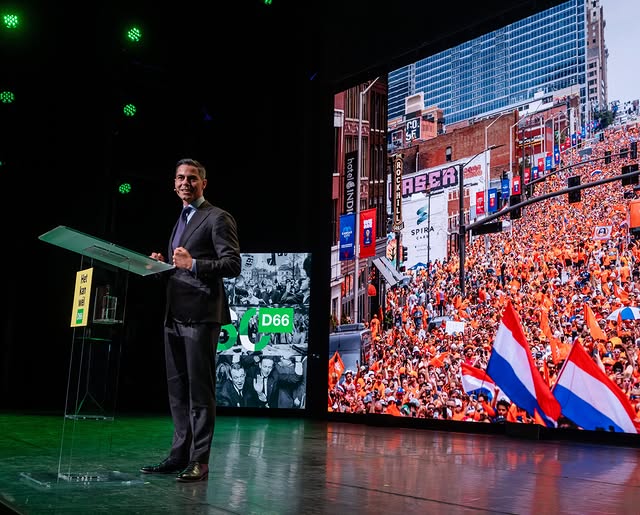 We zijn allemaal verschillend, maar we delen hetzelfde land. Dezelfde vrijheid. Hetzelfde rood-wit-blauw. Als één Team Nederland. Dat is het land waar ik trots op ben. En dát is het land waarvoor ik minister-president…