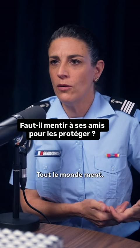 Rassurez-moi, vous êtes de mon équipe ? 😅 Gros débat dans @unbx.podcast avec la profileuse Audrey Renard et @marc_simoncini : faut-il mentir à ses amis pour les protéger et ne pas leur faire de peine ? Cet épisode de…