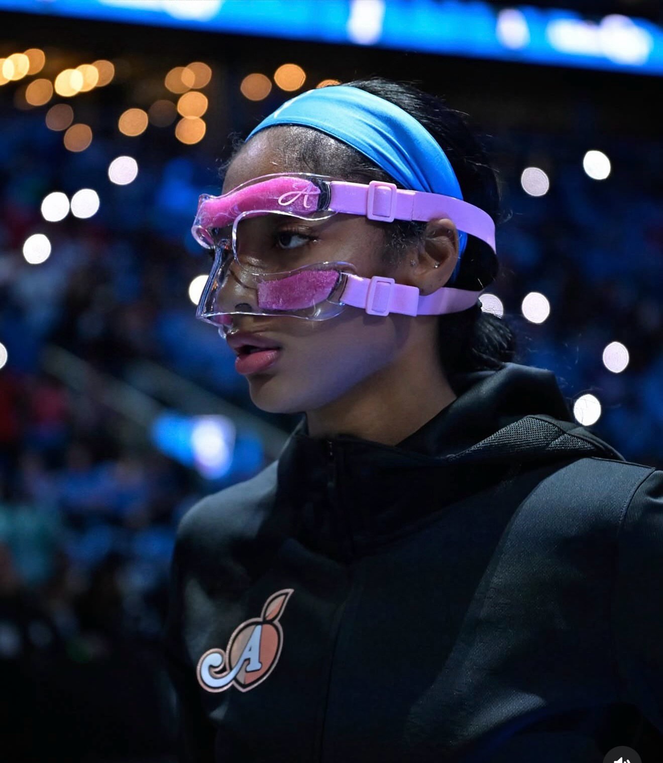Round 1: MASK OFF 🦹🏽‍♀️