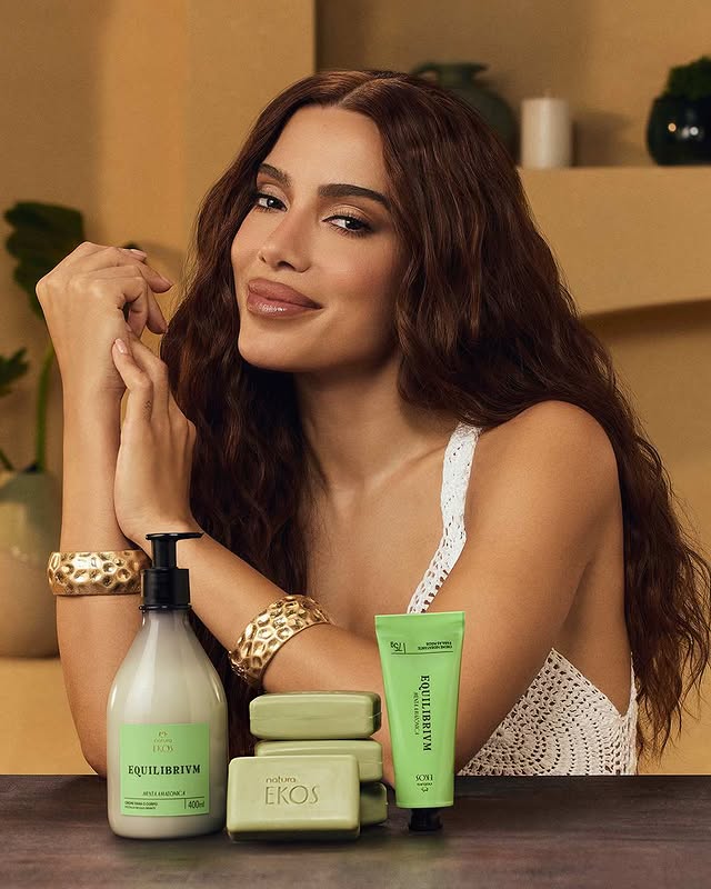Cada produto da linha Natura Ekos Equilibrivm foi criado em parceria com a @anitta para gerar momentos que vão deixar seu corpo e mente em estado pleno. 🏷️ use o cupom de desconto EKOSANITTA e garanta o ritual das eq…