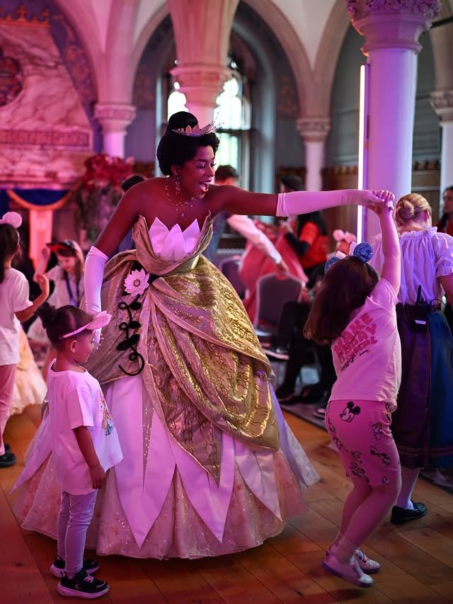 For more than 45 years, Disney and Make-A-Wish have come together to create meaningful moments for children and families when they need them most. This month, we’re celebrating an incredible milestone as the 1,000th w…