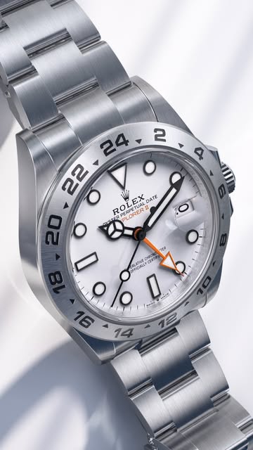 The Explorer II. Telling day from night when every hour looks the same. Launched in 1971 with an additional, orange 24-hour hand and a fixed graduated bezel. Provides essential timekeeping in the constant darkness of …