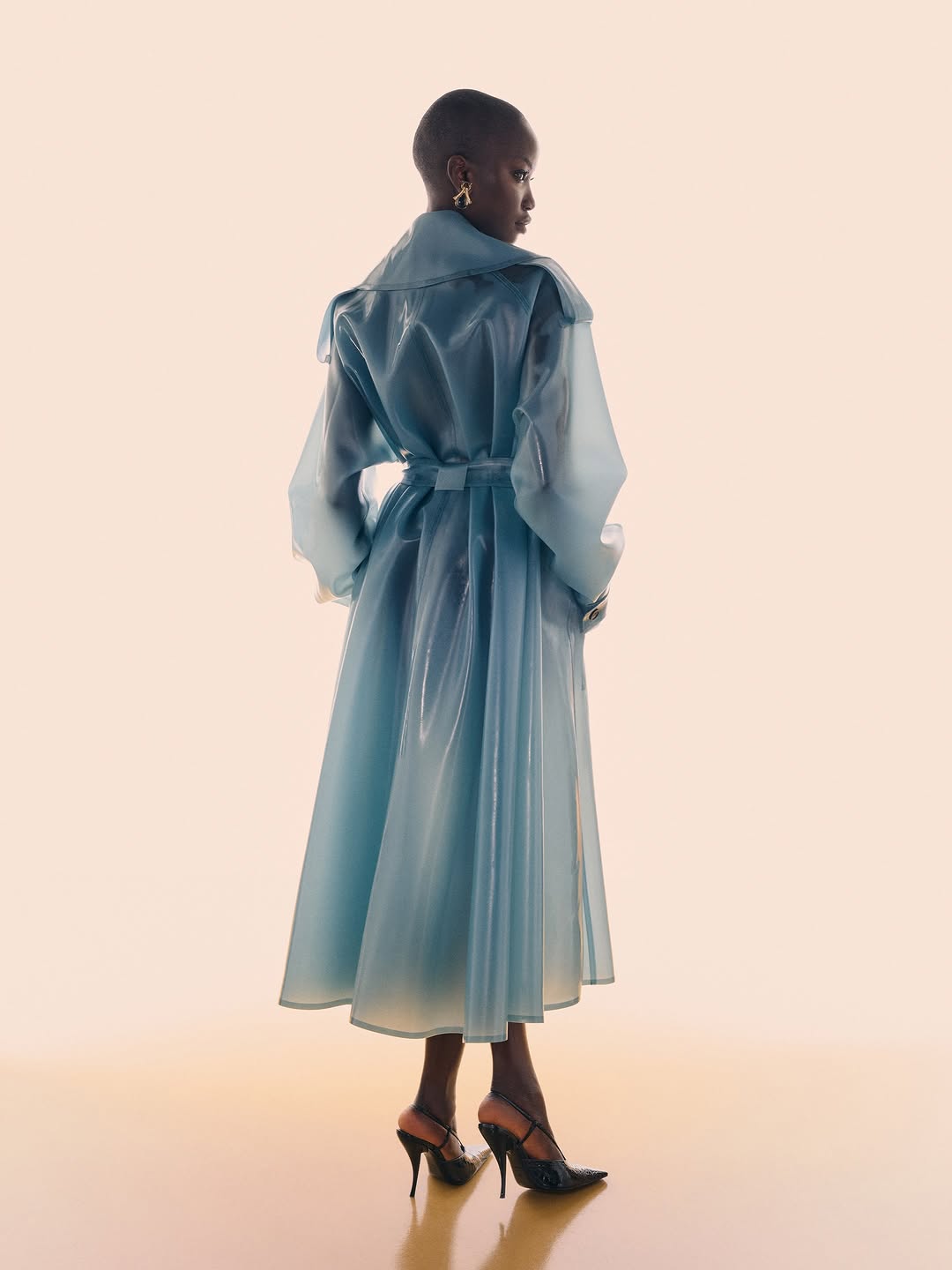 A closer look at Ferragamo Spring Summer 2027 by Maximilian Davis. Defined silhouettes, fluid textures and Surrealist references. #FerragamoSS27