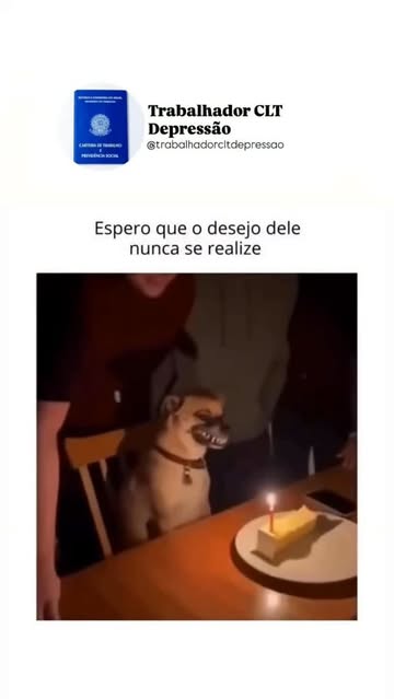 Espero sinceramente que o pedido dele nunca se realize. 😂🎂 Porque com essa carinha durante o parabéns, eu não quero nem imaginar o que foi pedido quando apagaram a vela. 😂😭 No trabalho também tem aquele momento em…