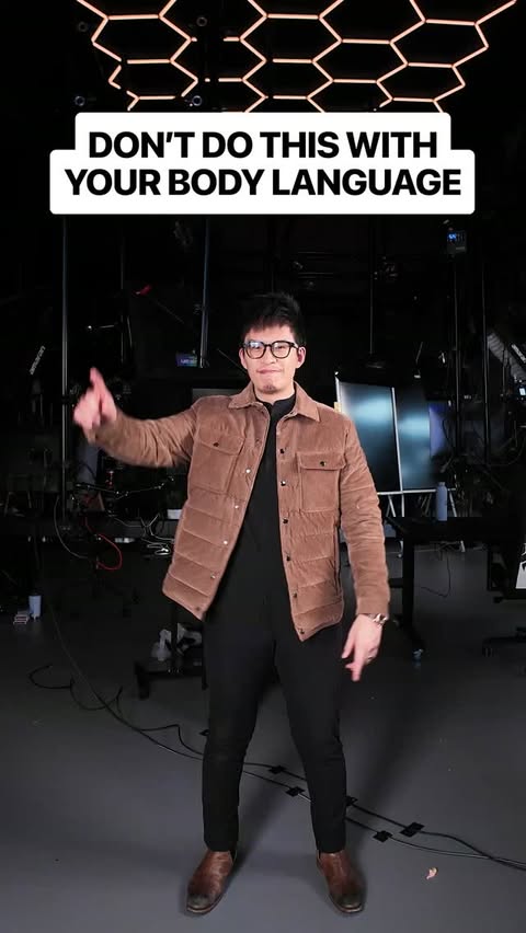 DON'T DO THIS with your body language!