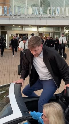 Anything to protect the briefcase 😤