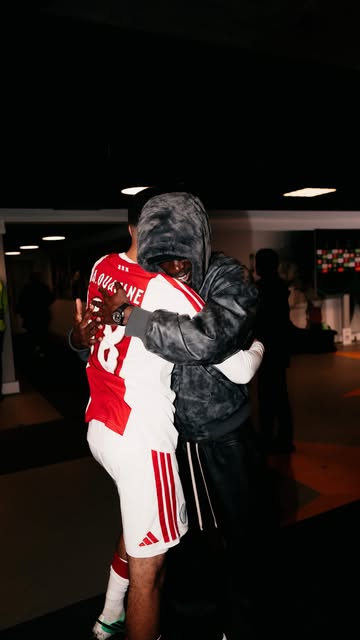Get yourself a teammate like Yves Bissouma 🥰