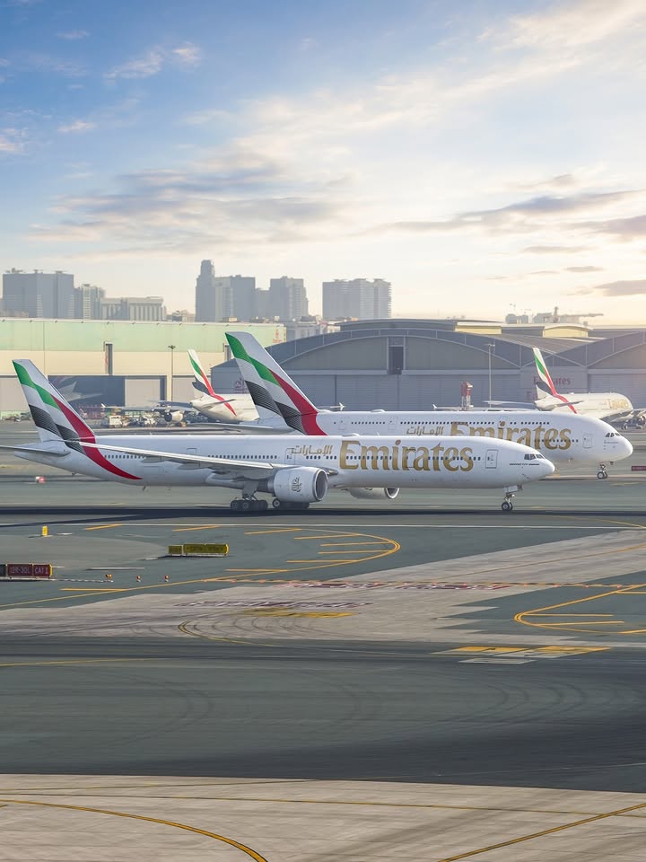 Same same but different. ✈️✈️ #Emirates #FlyBetter