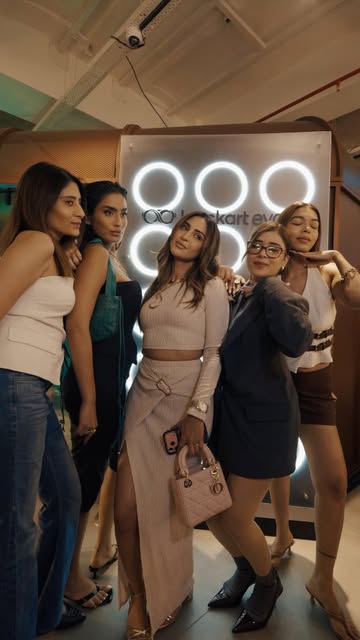 Cheers to the First Concept Flagship Store. 🥂 To everyone who made the night what it was, thank you. 🖤 From discovering your next favourite frames to experiencing eyewear in a whole new way, Evolv is a store you hav…