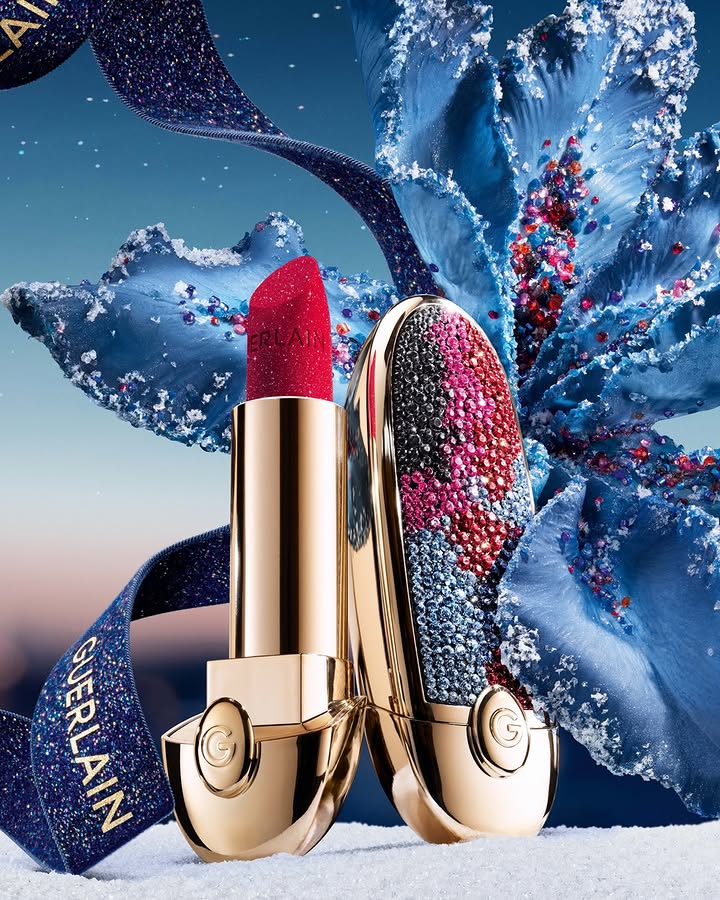 It’s showtime. This festive season, bolder is better. Discover Guerlain x Germanier. The limited-edition holiday collection, inspired by the shades of the legendary Météorites. ✨Rouge G – Showtime & Rouge G 510 – Le R…