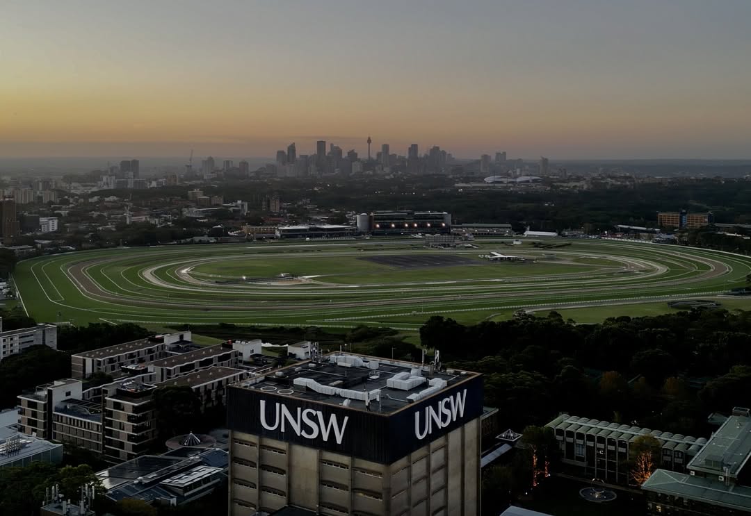 winding down like this 🌆 📸: @steve.the.explorer_