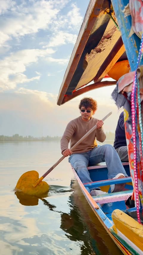 What a voice @qazitouqeer_official ✨ #riifam #kashmir