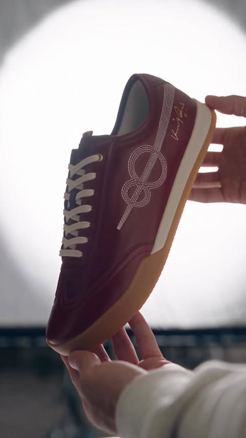 Some things are better experienced firsthand. SEAM XVIII Signature, back on 25th October. 12 PM IST. Mark your calendars [shoe,SEAMXVII, one8,sports ]