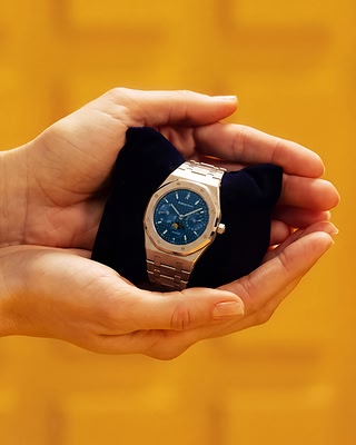 The Watch Keepers will gladly guide you through the official Audemars Piguet Certified Pre-Owned platform. The doors open tomorrow. Stay tuned. #AudemarsPiguet #TheWatchKeepers #CertifiedPreOwned