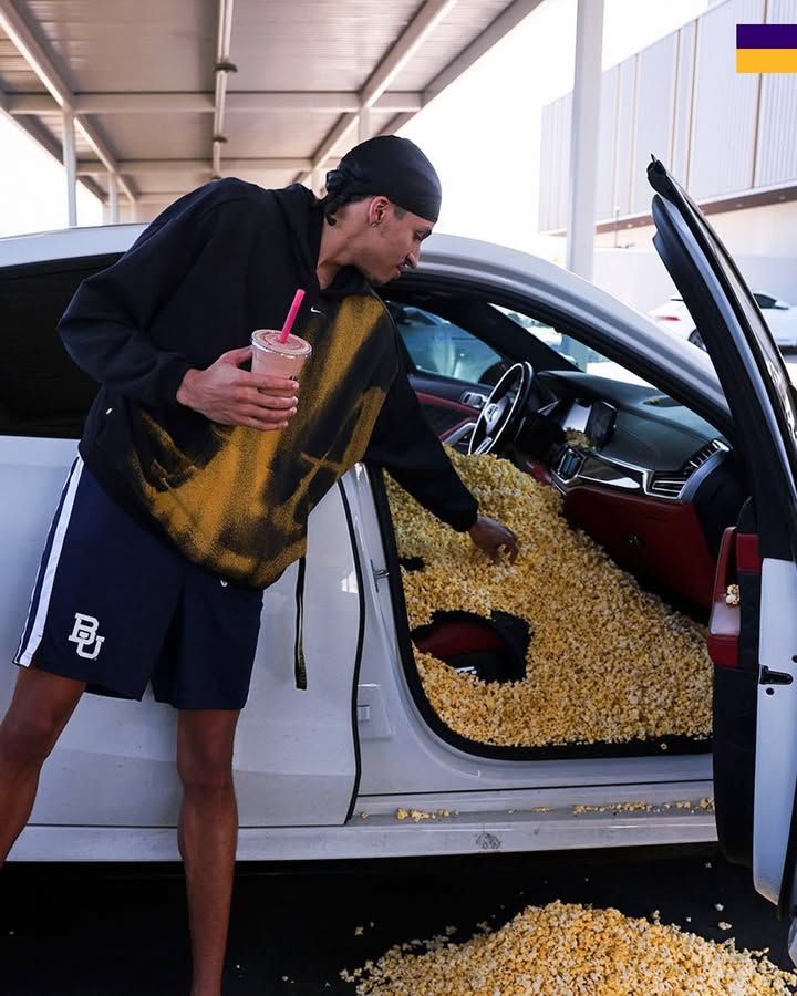 Cam’s Carr (popcorn edition) 🍿