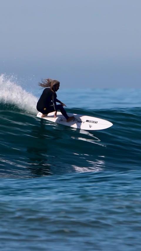 Who doesn’t love a little ‘xtra ‘cado. 🥑🌊 @rob_machado Watch @rob_machado put his stock 6’8” XTRA CADO, designed by @rob_machado_surfboards, through its paces at his home break in Cardiff, California, in 𝙍𝙖𝙬 𝙎𝙚…