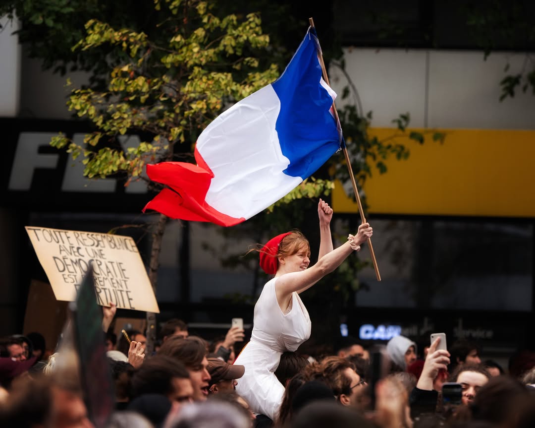 Thousands took to the streets of Paris as part of a nationwide wave of protests against the rising cost of living, demanding better public services and improved living conditions. From Gaza to Paris, my camera continu…