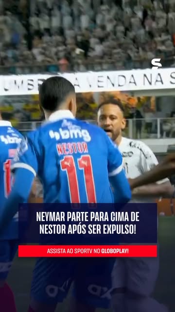 QUE ISSO, NEY! 🐳🟥 Após ser expulso contra o Bahia, Neymar ficou enfurecido na beira do campo! Inconformado com a decisão da arbitragem, o jogador tentou partir para cima de Nestor. Ele foi contido e deixou o gramado…