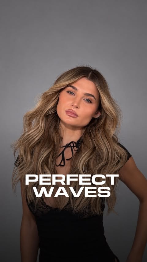 here is my secret to achieve perfect beachy waves 💁🏻‍♂️ I always alternate the direction of the curls for a more natural and modern and effortless effortless look and while the hair is still hot I gently stretch and…
