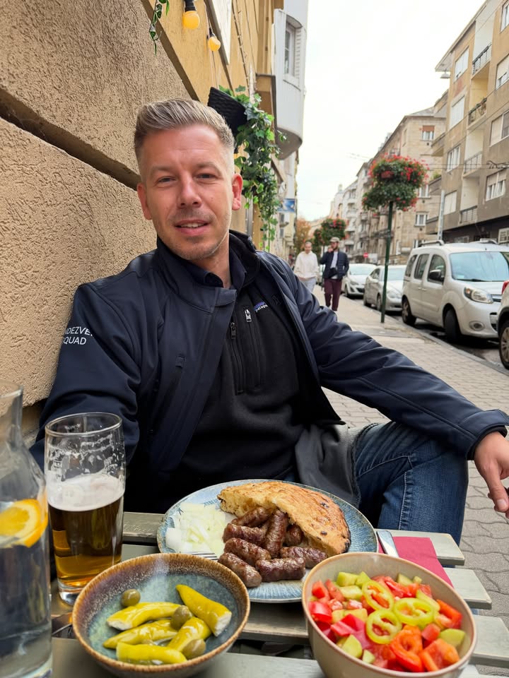 A napokban sok balkáni ország vezetőjével tárgyaltam, ráadásul ma Szerbiában fontos választás zajlik. Eszembe jutott, hogy gyerekként sokszor jártunk a szüleimmel az azóta már megszűnt Szerb vendéglőbe. Szerencsére jó…
