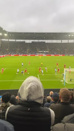 🗣️ “What’s he doing!?” 👀😂 Oscar Bobb silencing the doubters against Coventry 🔥🇳🇴 🎥 @fulhamishpod @worldofjcc