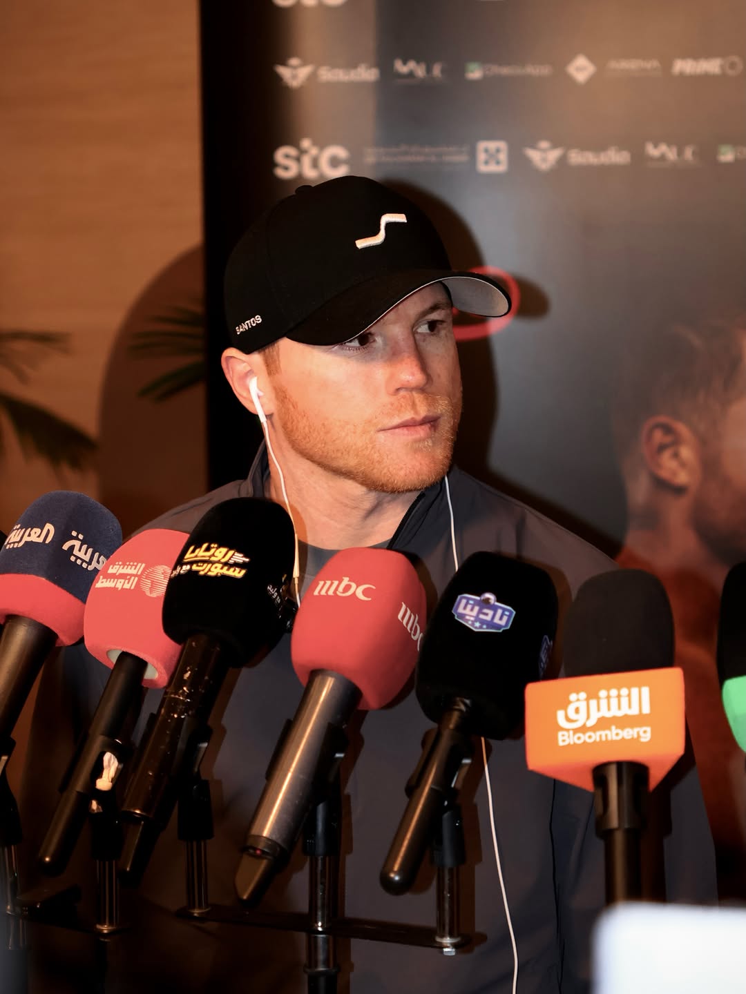 Gran recibimiento en Riyadh, muchas gracias. Empezamos 👊🏻 #CaneloMbilli @ringmagazine @turki