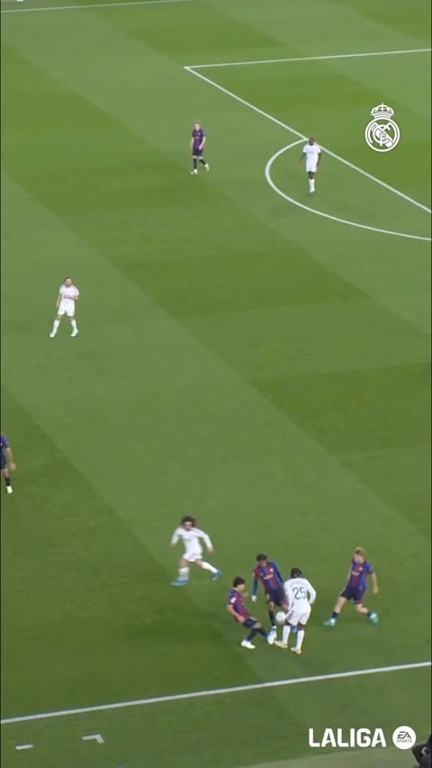 🤌 @YanDiomande 🤌 #ElClásico | #LaLigaHighlights