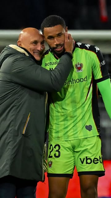 Quand @yehvann se mue en héros, avec le soutien des siens. 🦸
