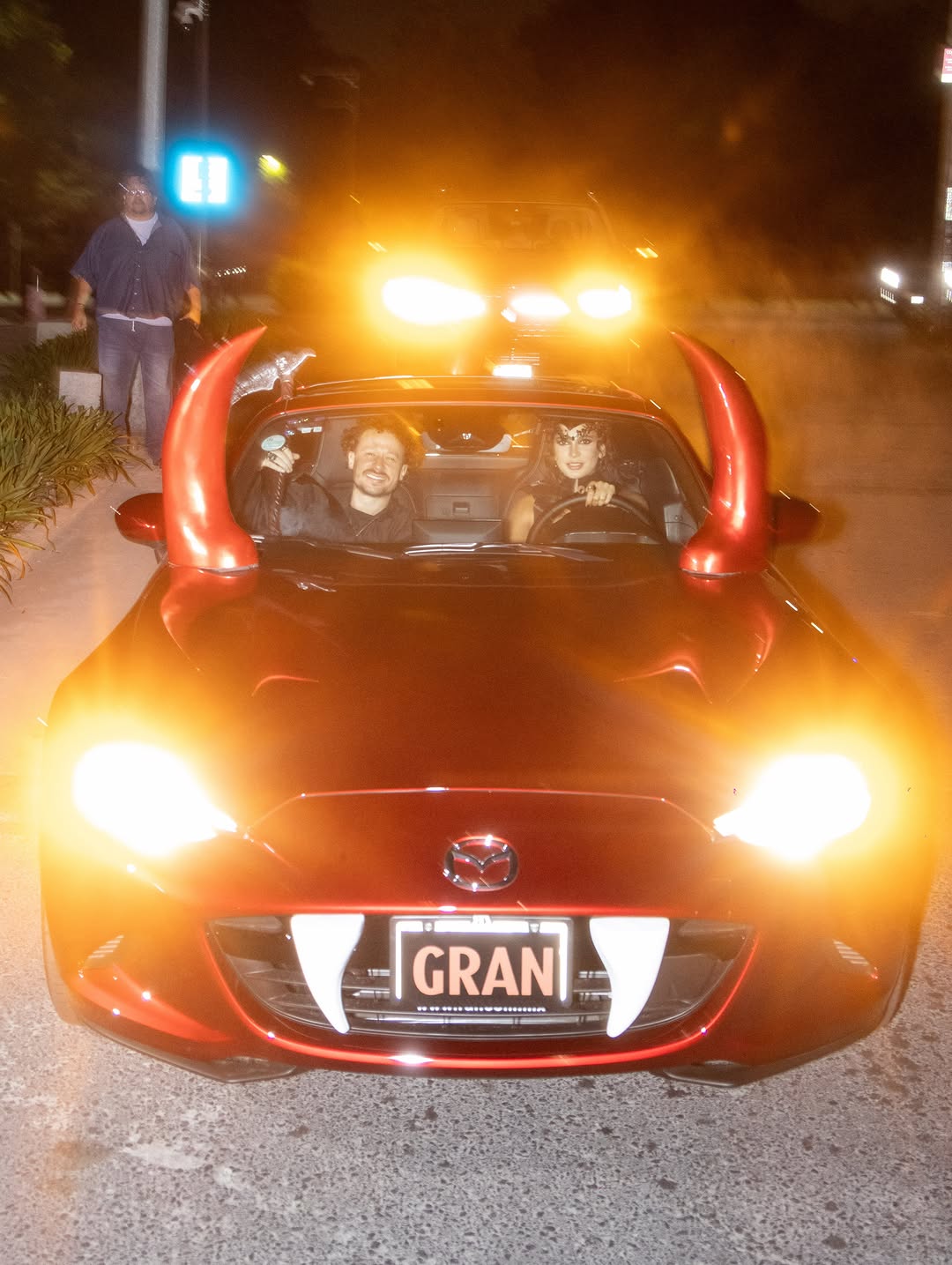 Me lleva el diablo 👹🏎️ Así nos fuimos al Maloween ayer 🎃🎡 📷: @gerardosotto