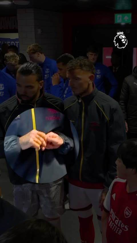 New handshake on the block 😮‍💨 [Premier League, Football, Trending, India, Viral, Arsenal, Everton, David Raya, Ben White, Handshake] #PremierLeague #PL #Arsenal #Raya