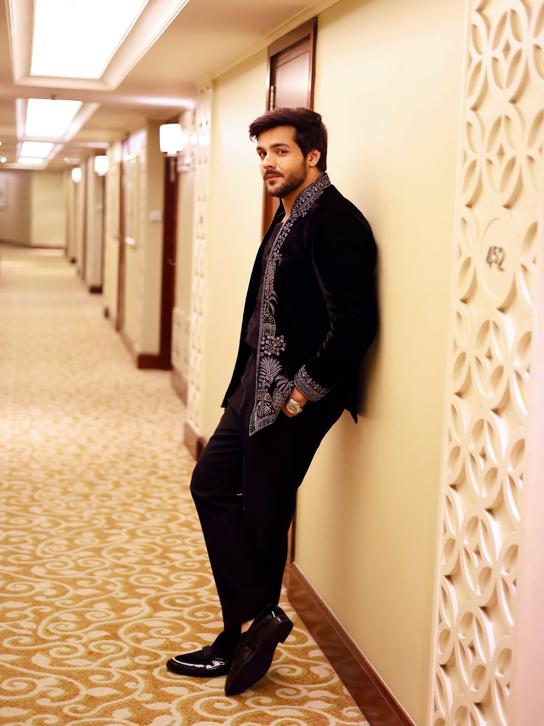 Ek Chatpata photoshoot toh banta hi tha🖤 styled by @wah.yaar.harshika 📸 : @21z2media @deepakchoudhary2332