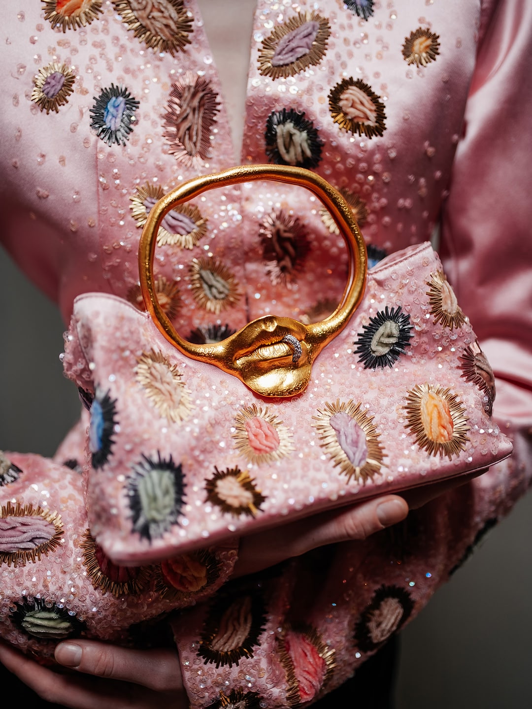 NEW ARCHETYPES ‘GOING CLEAR’ SCHIAPARELLI SPRING/SUMMER 2027 READY-TO-WEAR BY @DANIELROSEBERRY. Stylist @_MarieChaix_ Casting @Piergiorgio Makeup @PatMcGrathreal Hair @GuidoPalau Production @VillaEugenie Photos by @Ku…