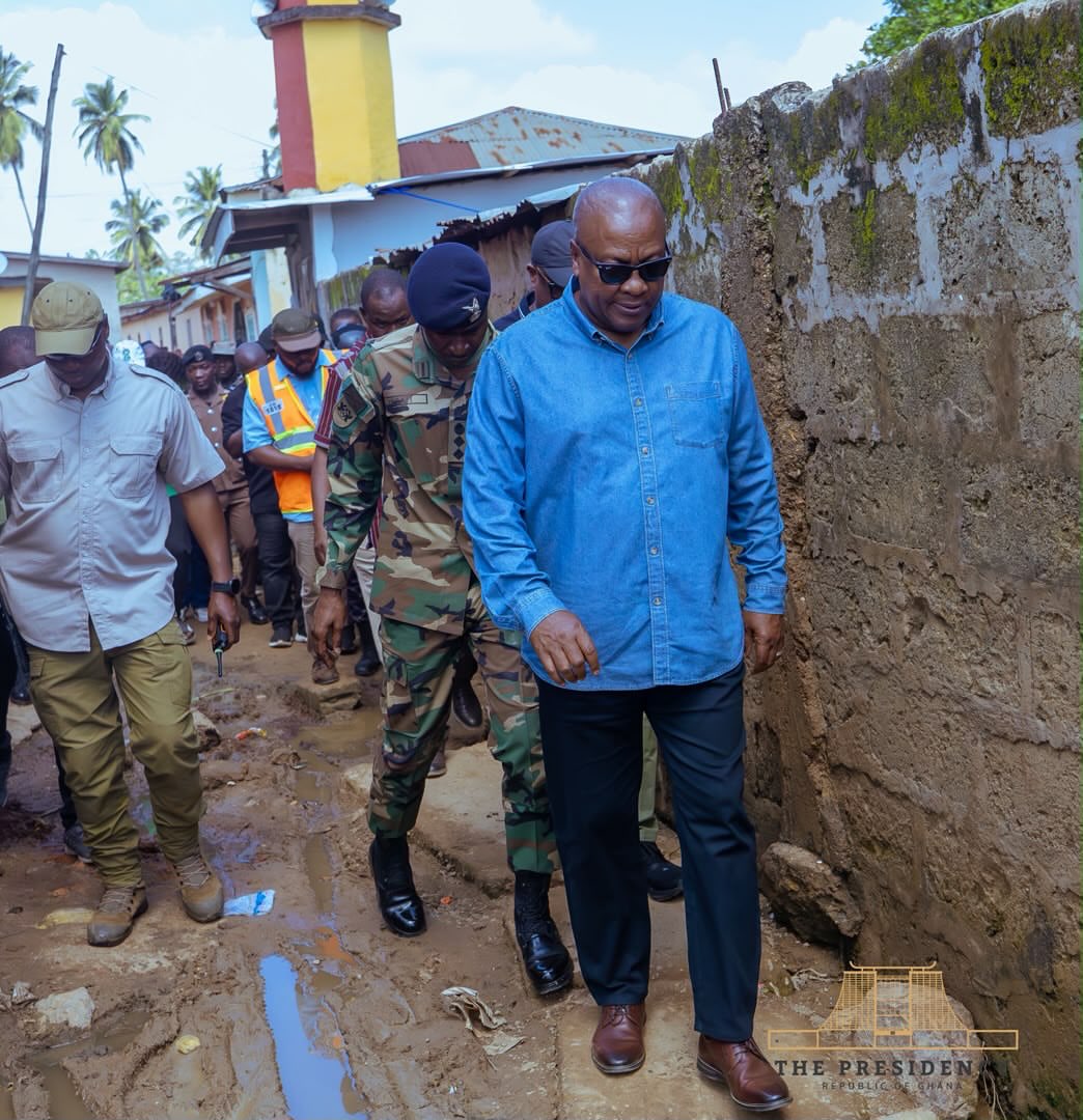 Earlier today, I visited the Hohoe Municipality in the Volta Region in solidarity with our brothers and sisters affected by recent devastating floods. The flood impacted low-lying communities, particularly Hohoe Zongo…