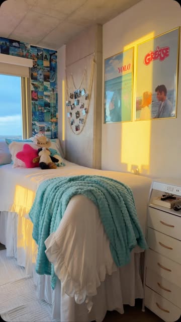 A peek inside a Triton’s home away from home. 💙🌊🐚 🛌 Video ID: A UC San Diego student’s room, highlighting the decor, furnishings, and an ocean view. 📹: @mikasa.es.su.casa1 on TikTok. #UCSD #UCSanDiego #CollegeLif…