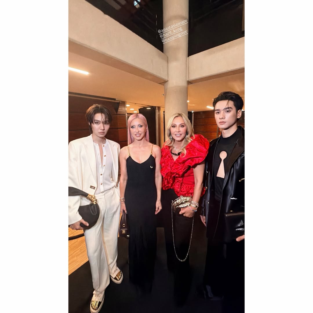 My new friends @harit_keng 👑 @nampingster 🎉 @schiaparelli @nichapat 🤩