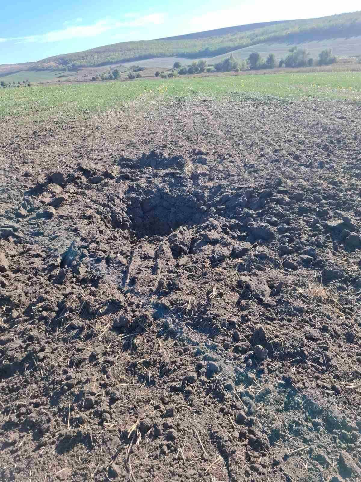 În această dimineață, în doar 15 minute, cinci drone și rachete au încălcat spațiul aerian al Republicii Moldova și au explodat în apropierea unor localități din patru raioane. Războiul Rusiei împotriva Ucrainei pune …