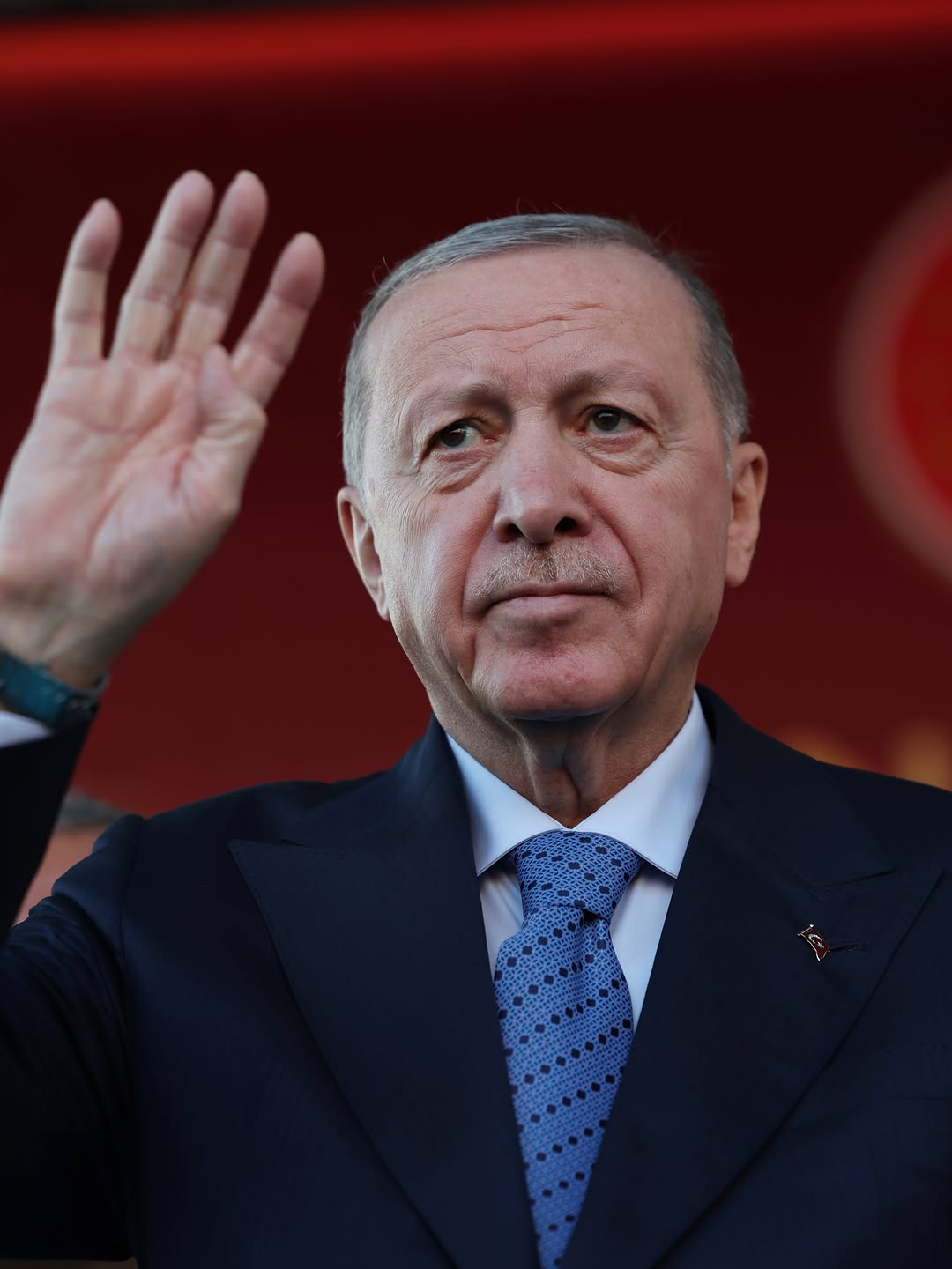 Şanlıurfa bugün bizi yine muhabbetle kucakladı, ahde vefasını gösterdi, her zaman olduğu gibi özlemle bağrına bastı. Aşkın, sevdan, hayır duan için teşekkürler Şanlıurfa! 🇹🇷