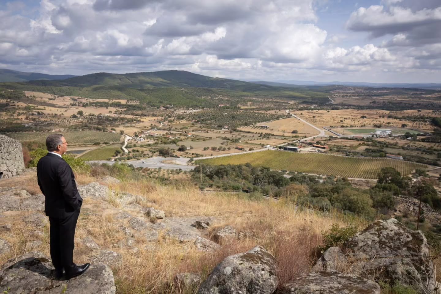 Hoje regresso às minhas raízes, a Penamacor, com a consciência de que servir Portugal é não esquecer nenhuma das suas terras. Porque foi aqui que aprendi de onde venho, e é todo o Portugal que hoje tenho a honra de se…