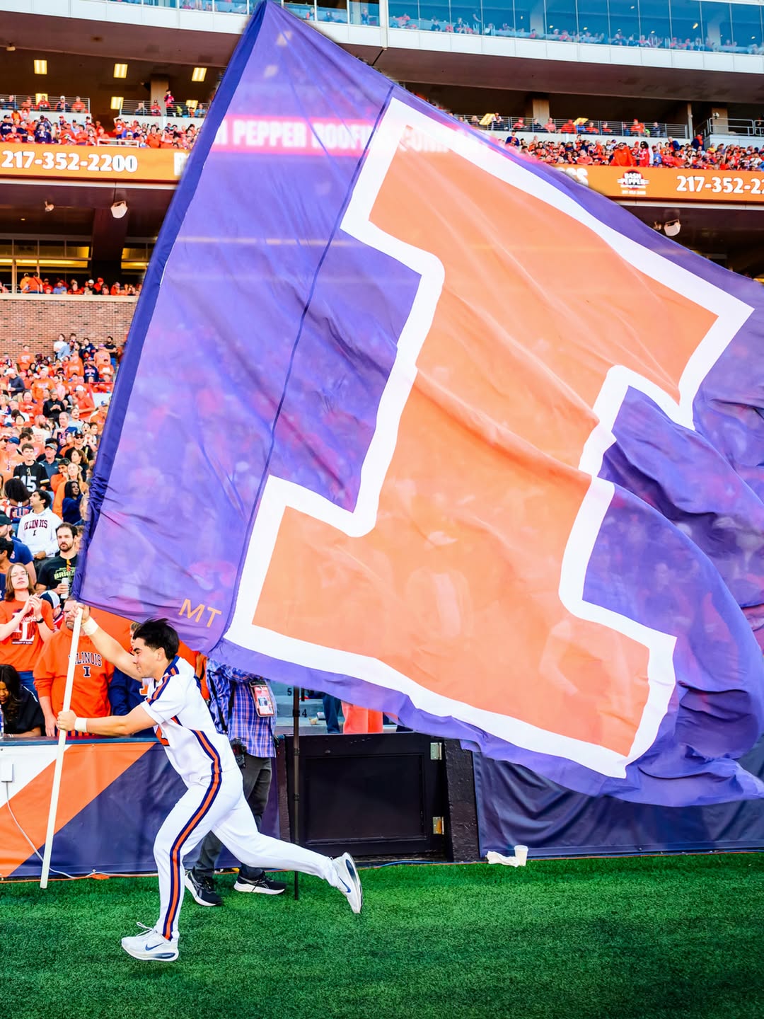 Homecoming weekend, the Illini way. 🧡💙