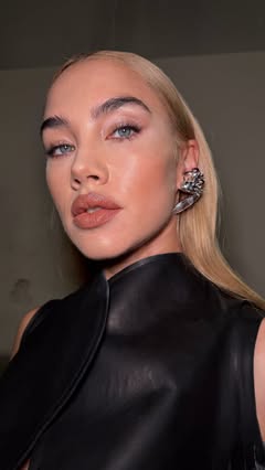 Last nights beat with @anastasiabeverlyhills Using: Impeccable Foundation Beauty Balm Brow Freeze Magic touch concealer Lip pencil, Deep Mauve and Stormy Lash Brag Mascara Sultry Palette Link in bio for product x