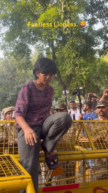 Rajiv Talwar ke sapnon ki “Sherni” 😀✊ —- #JantarMantar