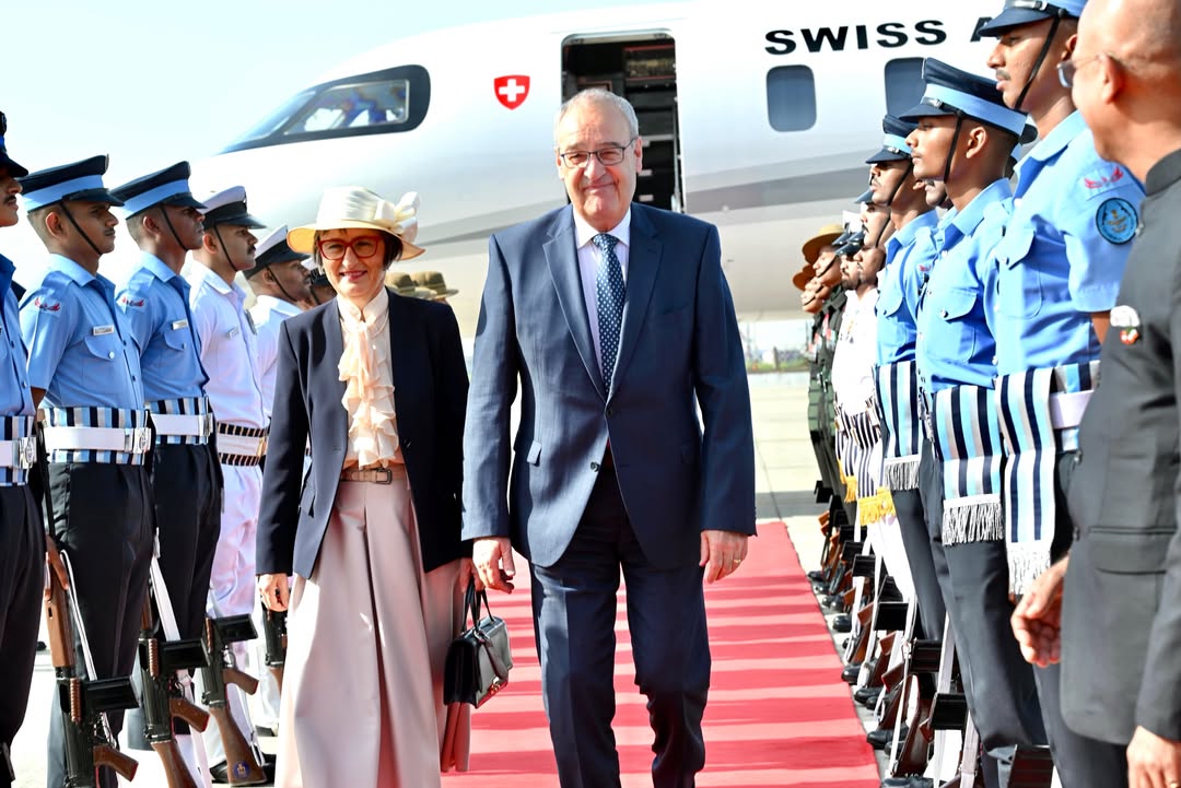 Invité pour une visite d’État en Inde qui débute aujourd’hui et qui durera jusqu’au 7 octobre, j’ai été reçu avec beaucoup d’honneur à mon arrivée à l’aéroport de Delhi.